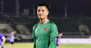 Thủ môn Đình Triệu gặp ngộ độc thực phẩm, vắng mặt trong các trận đấu sắp tới