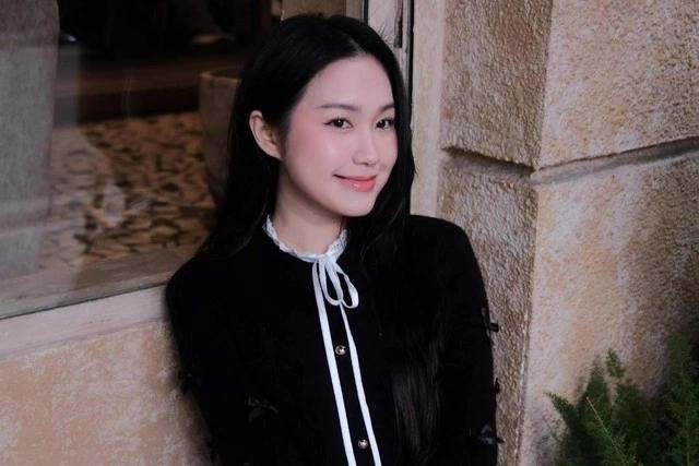 Doãn Hải My Gây Sốt Với Vẻ Đẹp Nổi Bật Sau Màn Hát Tiếng Anh Ấn Tượng