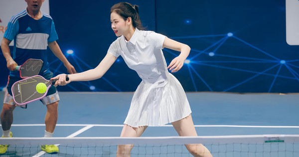 Cô gái Nghệ An gây sốt mạng xã hội với bức ảnh chơi pickleball